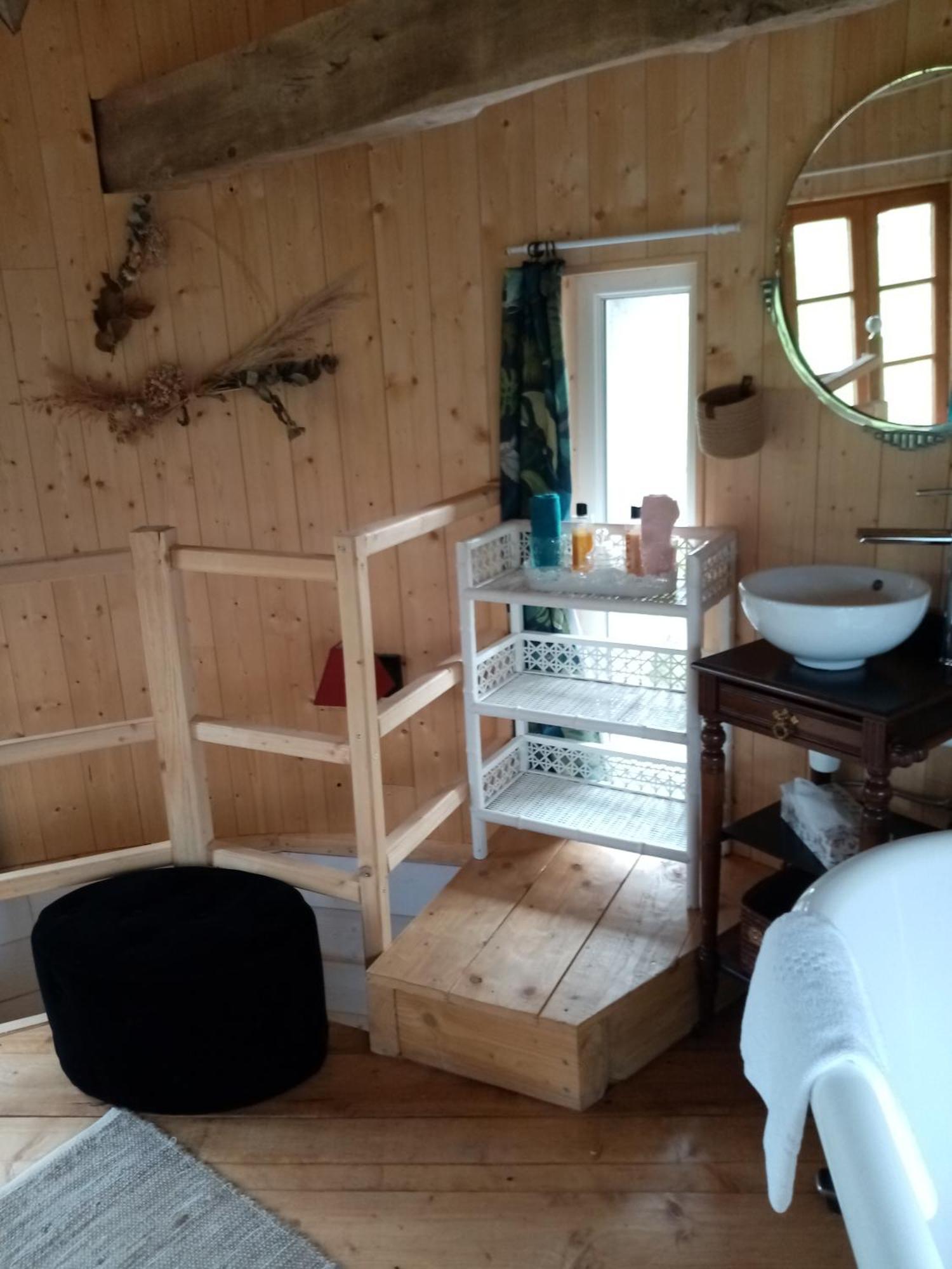 La Tour De Ver Gite Atypique Possibilite Table D'Hotes Sur Reservation Exteriér fotografie